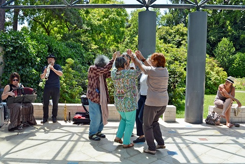 Hotegezugt et danseuses 2014 PArc Bertrand